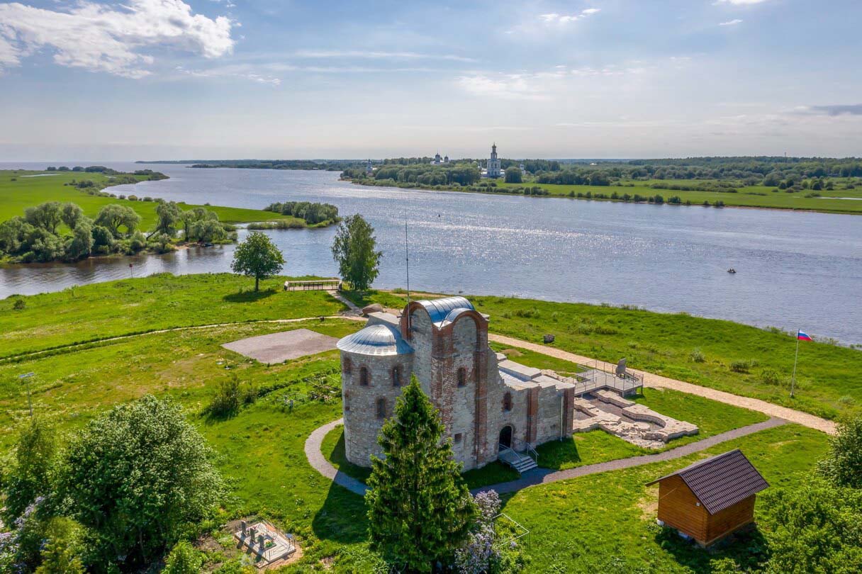 Новгород